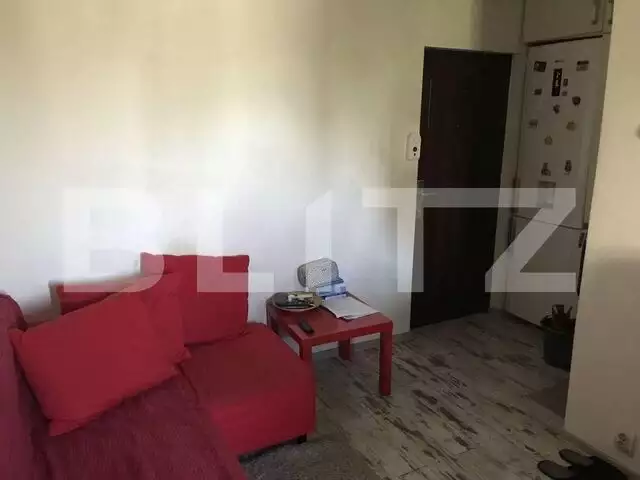 Apartament cu 2 camere, 40 mp, etaj intermediar, Democratiei