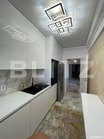 Apartament 3 camere, curte generosa, zona Bucureștii Noi