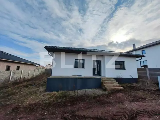 Casă individuală cu 2 terase, 90 mp utili, 3 camere, zona Micești