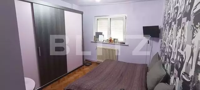 Apartament 3 camere, etaj 2, zona Cetate