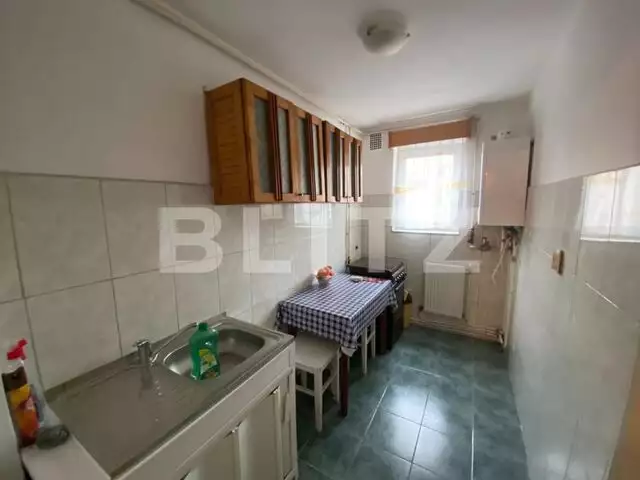 Apartament 3 camere, etaj 3, Cetate