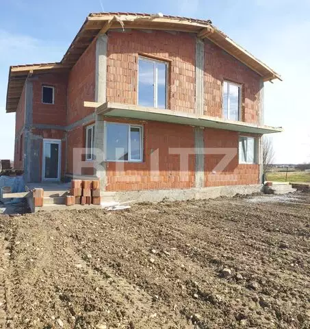 Casa tip duplex, 140 mp utili, 298 mp teren, Via Carmina