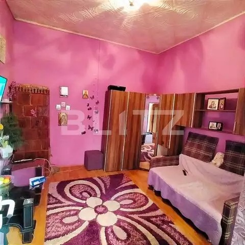 Apartament cu 2 camere la casă, decomandat, 57 mp, zona Centrală