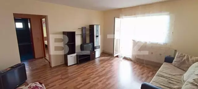 Apartament cu 3 camere, etaj 1, zona Cetate