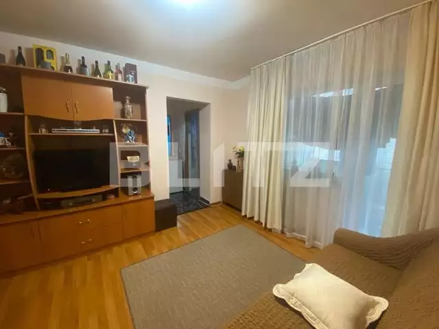 Apartament 3 camere, etaj intermediar, Bd. Transilvaniei