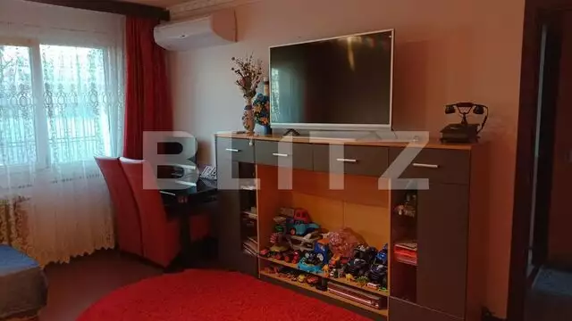 Apartament 3 camere semidecomandat 66mp, Craiovita Noua(Zona Scolii 33)