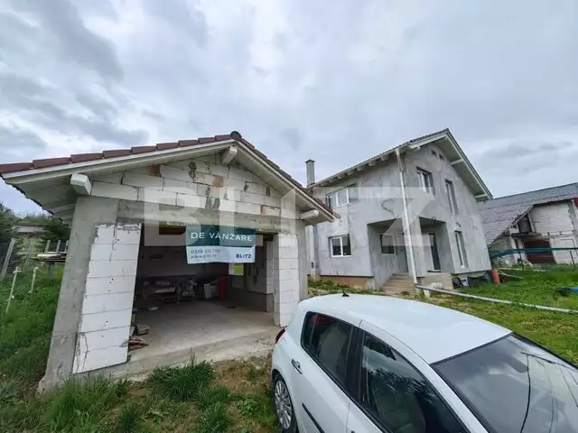 Casă cu garaj, 4 camere, 700 mp teren, zona  Limba - Ciugud