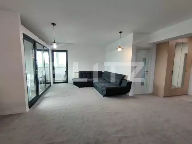 Apartament 3 camere cu terasa, zona Consul