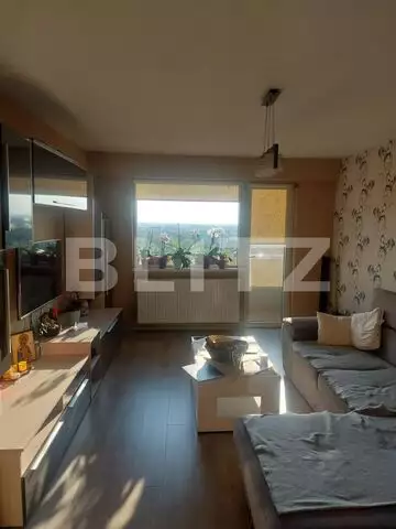 Apartament cu 3 camere, frumos amenajat, 69 mp, zona Vlaicu