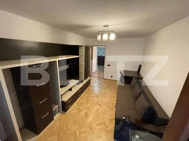 Apartament 2 camere decomandat, 62 mp, Calea Bucuresti, zona Piata centrala