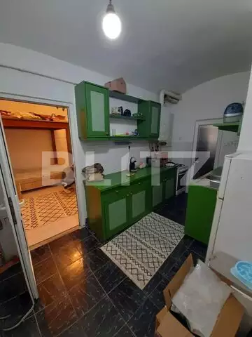 Apartament cu o cameră, 30 mp, zona Andrei Mureșanu, nemobilat