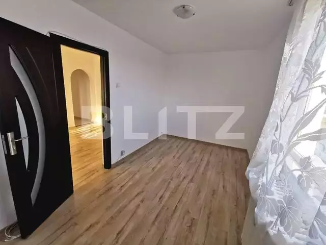 PREȚ REDUS!! URGENT DE VANZARE Apartament cu 2 camere , 40 mp, in Aradul Nou