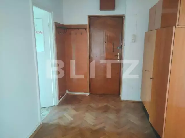 Apartament de 3 camere, zona Bălcescu, nemobilat, 67 mp