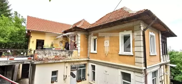Viziune panoramică asupra Brașovului: Apartament cu personalitate 