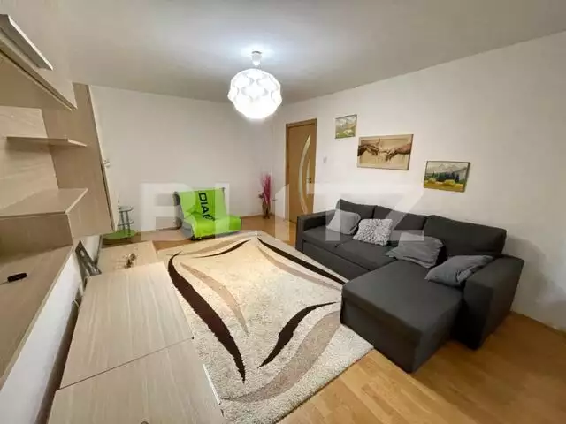 Apartament de 3 camere, 65mp utili+ curte, parter, parcare, cartier 1 Mai (zona Pelendava) 