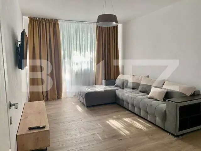 Apartament 2 camere decomandat, 55mp, Calea Bucuresti, zona Piata Mare