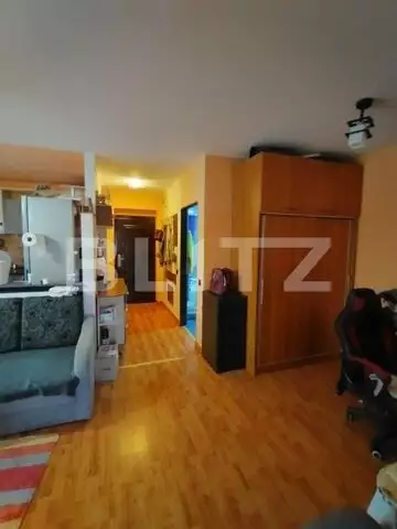 Apartament 3 camere, 58 mp, etaj intermediar, parcare zona Florilor