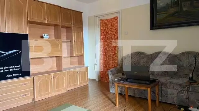 Apartament cu 3 camere, decomandat, 98 mp, zona Micălaca