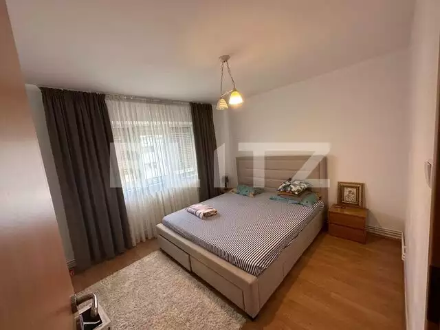 Apartament de 3 camere, decomandat, centrala termica, zona 1Mai