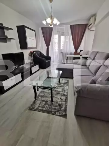 Apartament de 2 camere, 74mp, decomandat, parcare, zona Unirii 