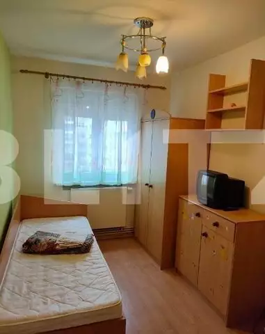 Apartament 3 camere, 58 mp, balcon, zona Mihai Viteazu