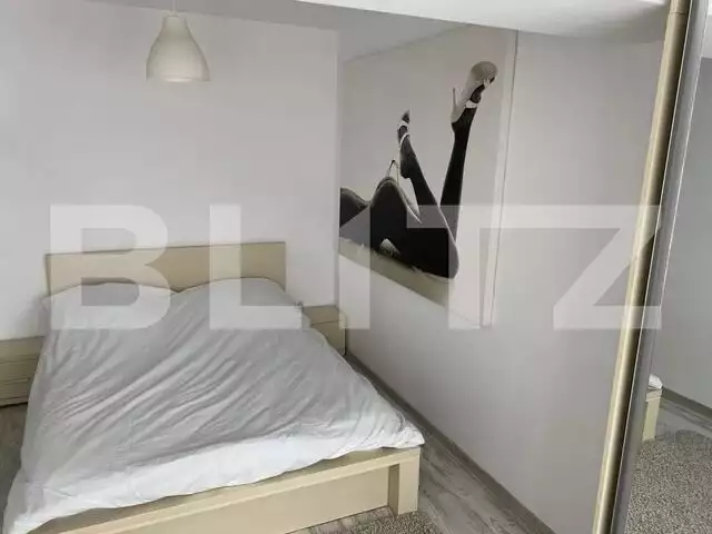 Apartament cu 2 camere, semidecomandat, 50mp, zona Podul de Fier