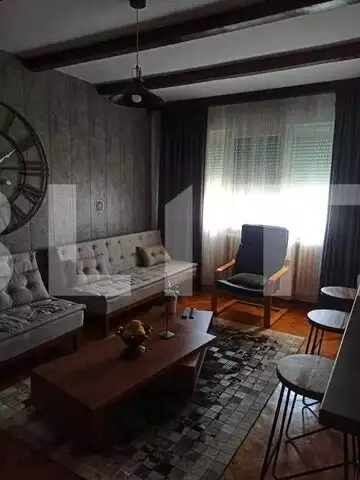 Apartament cu 3 camere, decomandat, 75mp, zona Podu Roș