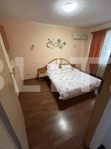 Apartament cu 3 camere, 70mp, zona Podu Roș