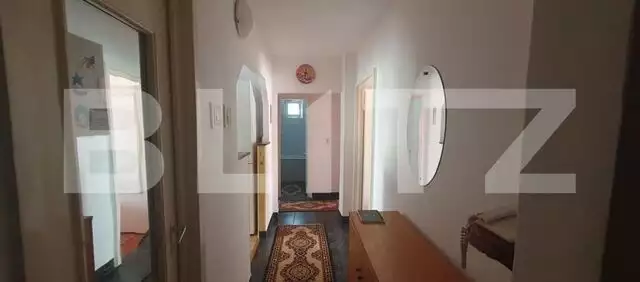 Apartament cu 4 camere, 79 mp utili, Est