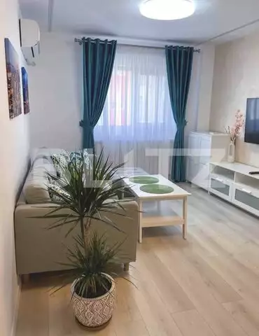 Apartament 3 camere, decomandat, 60mp, zona Palat