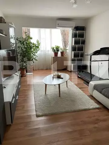 Apartament de 3 camere, decomandat, 1 Mai, zona Kaufland