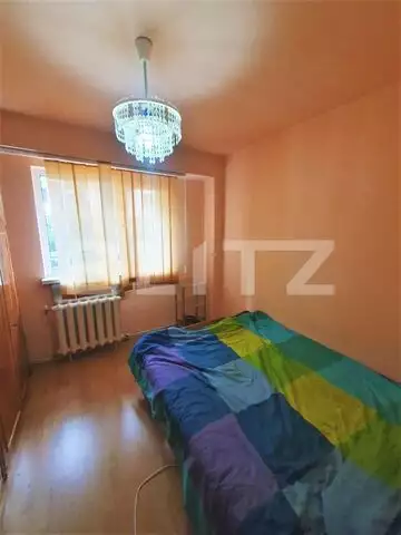 Apartament cu 2 camere, decomandat, 57 mp, zona strazii Brates