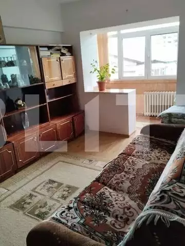 Apartament cu 3 camere, decomandat, 70mp, zona Pacurari