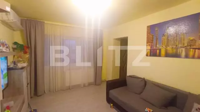 Apartament cu 4 camere, 58 mp, balcon, zona Bulevardul Transilvaniei