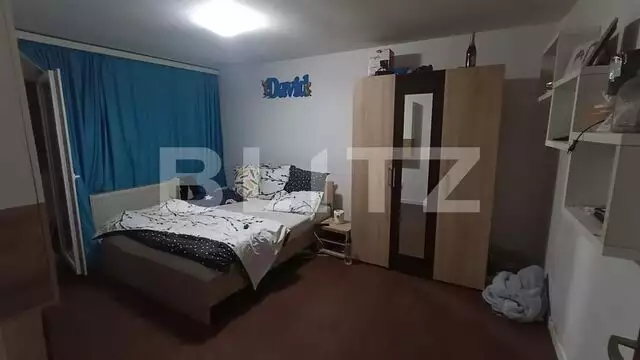 Apartament cu 3 camere, 60 mp, balcon,  zona Cetate