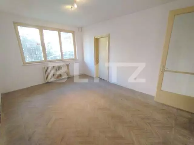 Apartament cu două camere la parter, circular, ultracentral, pretabil sediu firmă