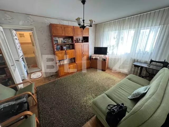 Apartament semidecomandat de 2 camere 