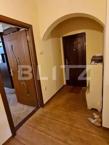 Apartament cu o camera+dependinte in curte comuna