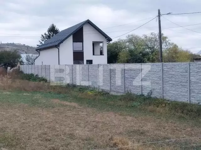 Casa 4 camere, 200mp, teren 830mp, Boldesti Scaieni