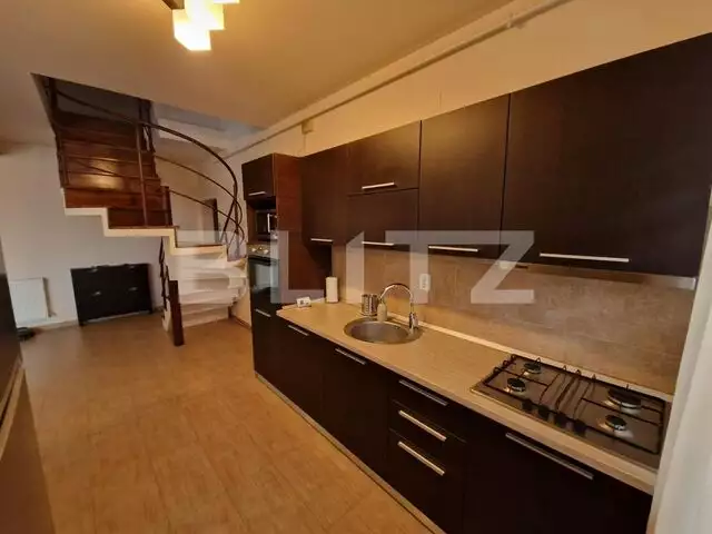 Apartament 3 camere, decomandat, 81mp, zona Centru