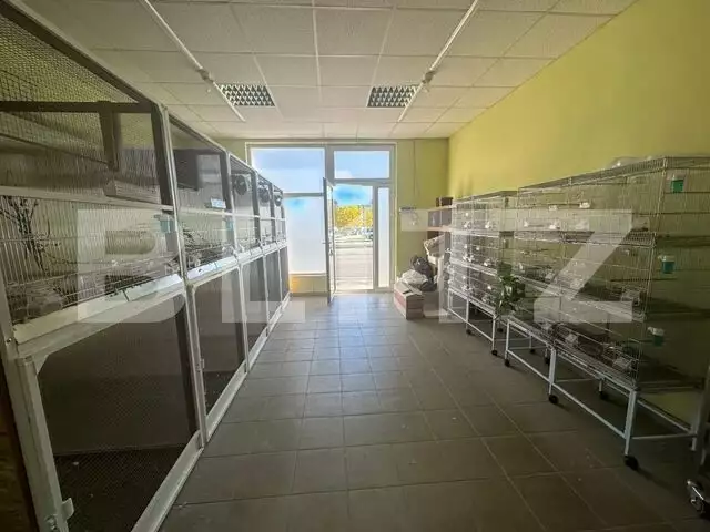 Spatiu comercial ultracentral 44mp utili, 60mp teren