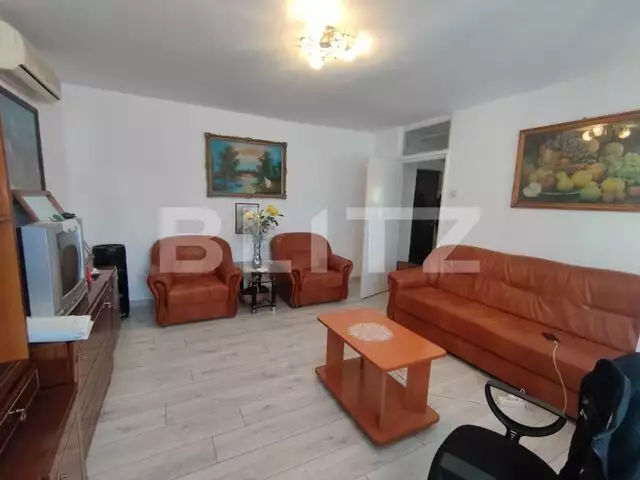 Apartament de 2 camere, decomandat, zona M-uri Ciuperca