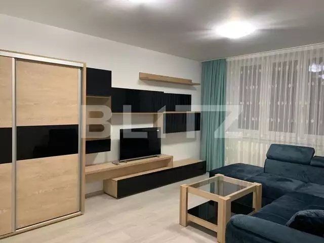 Apartament 3 camere modern, 83 mp, bloc nou, Central