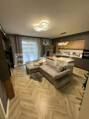 Apartament 3 camere, ultra modern, gradina, garaj, zona Cetatii