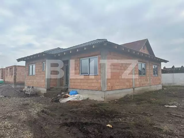 Casa individuala, 4 camere, 110mp utili, 370mp teren, zona Kaufland - Cetate