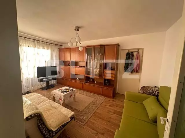 Apartament 3 camere, 65 mp, zona Cetate