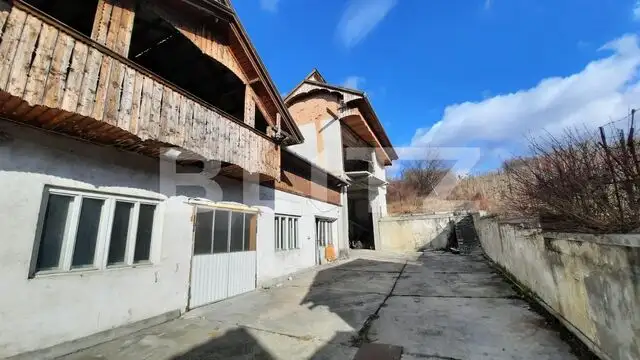 Casa demolabila, 864 mp teren, Turda