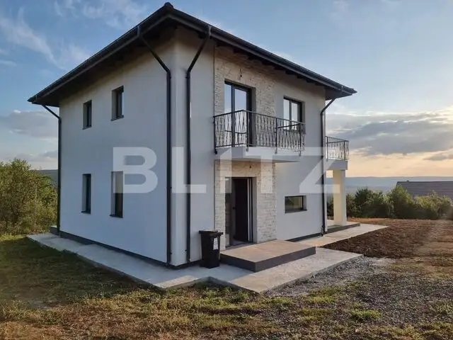 Casa cu priveliste deosebita, 4 camere,  120 mp util,