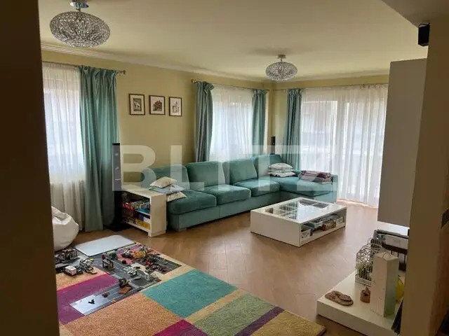 Apartament de 6 camere, 240mp, 2 parcari subterane, zona Lidl