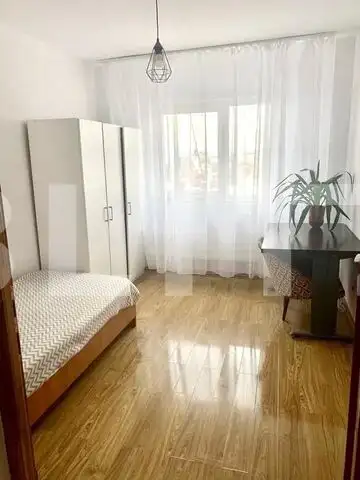 Apartament proaspat renovat 3 camere, parcare, 2 bai, zona Aurel Vlaicu 